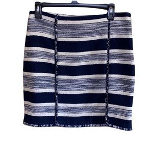 Banana republic blue and white stripes tweed pencil skirt - size 6